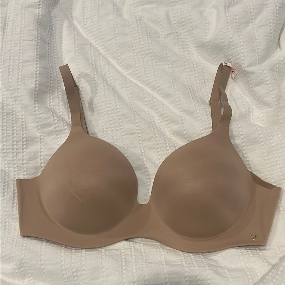 Victoria’s Secret Tan Bra NWT